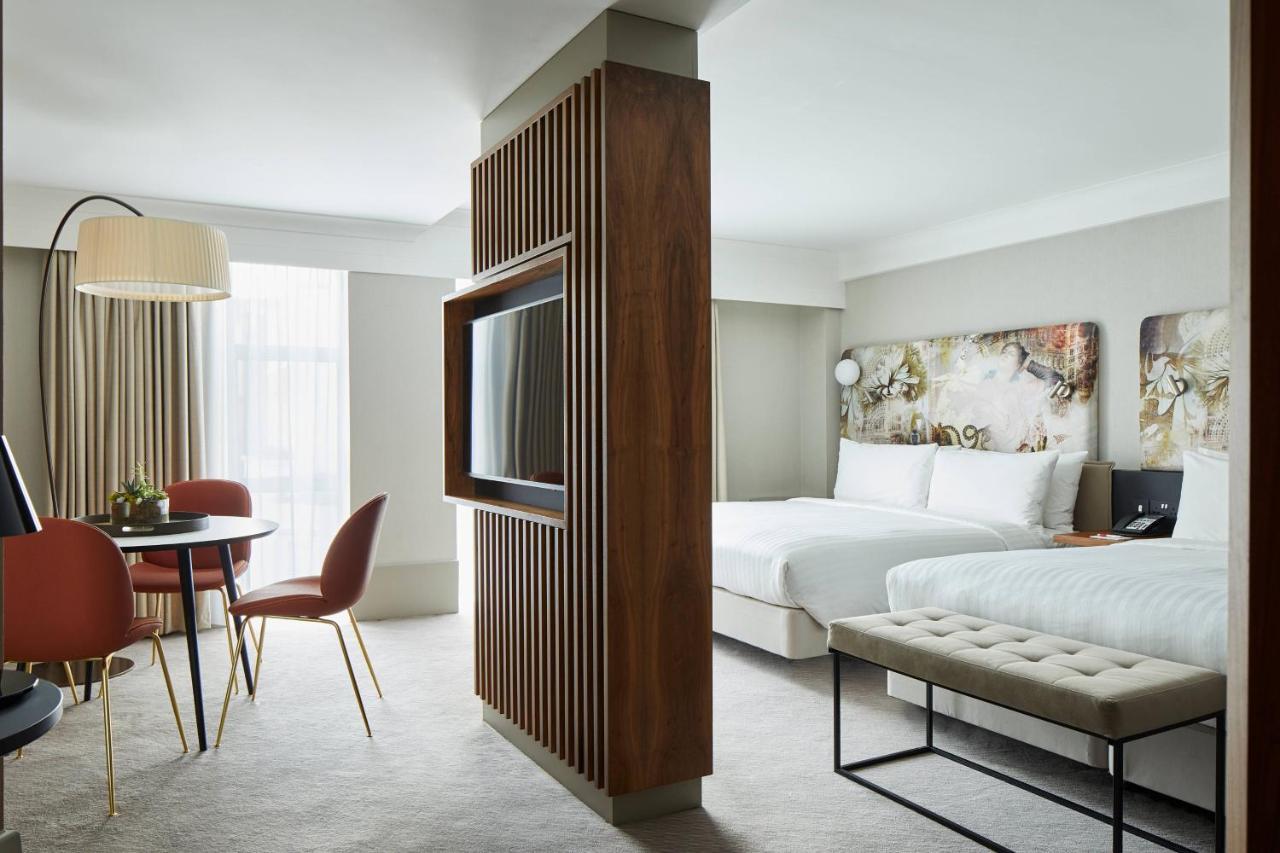 Suite Executive Lounge Access